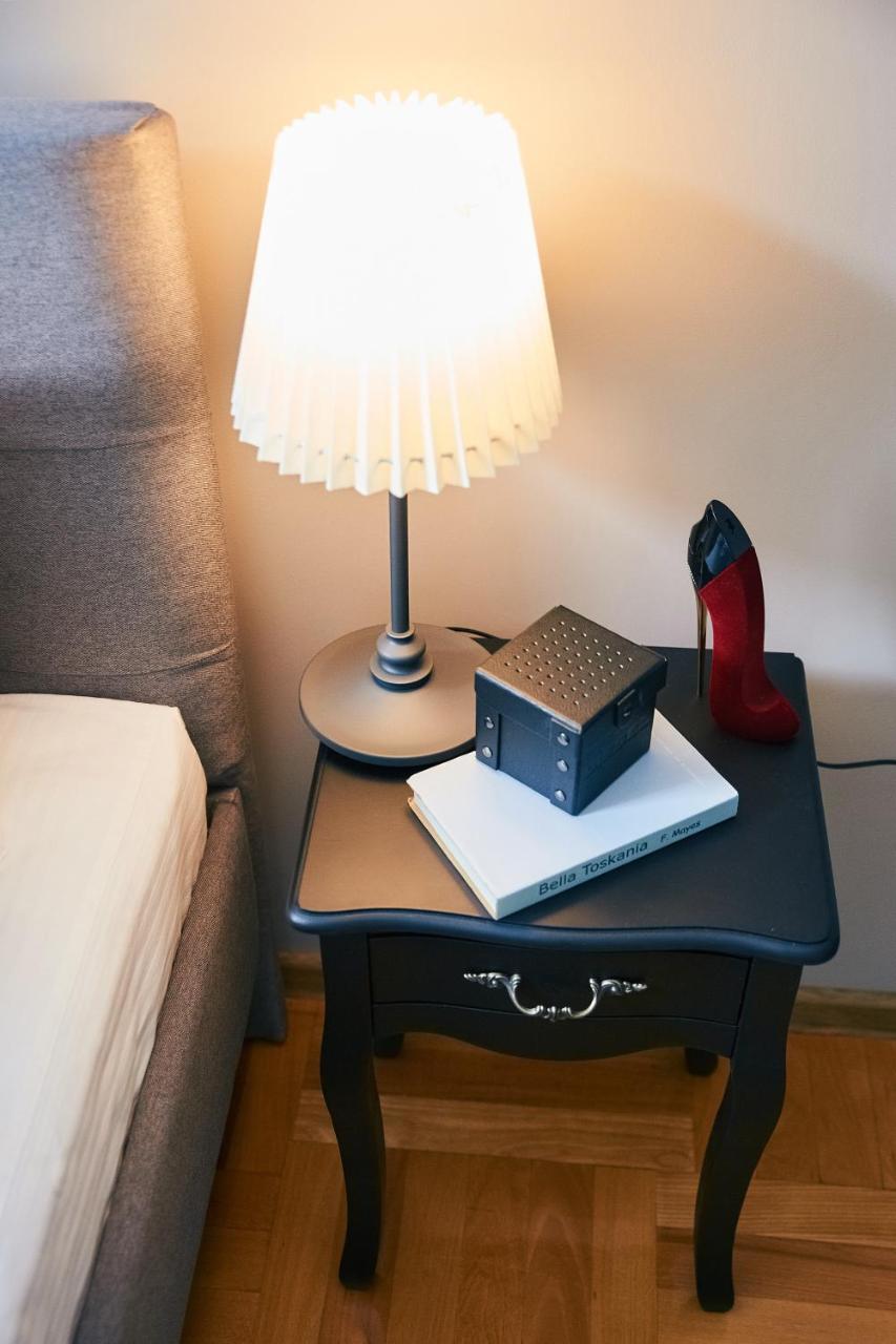 Cozy Apartment, 5Mins To Opera リヴィウ エクステリア 写真