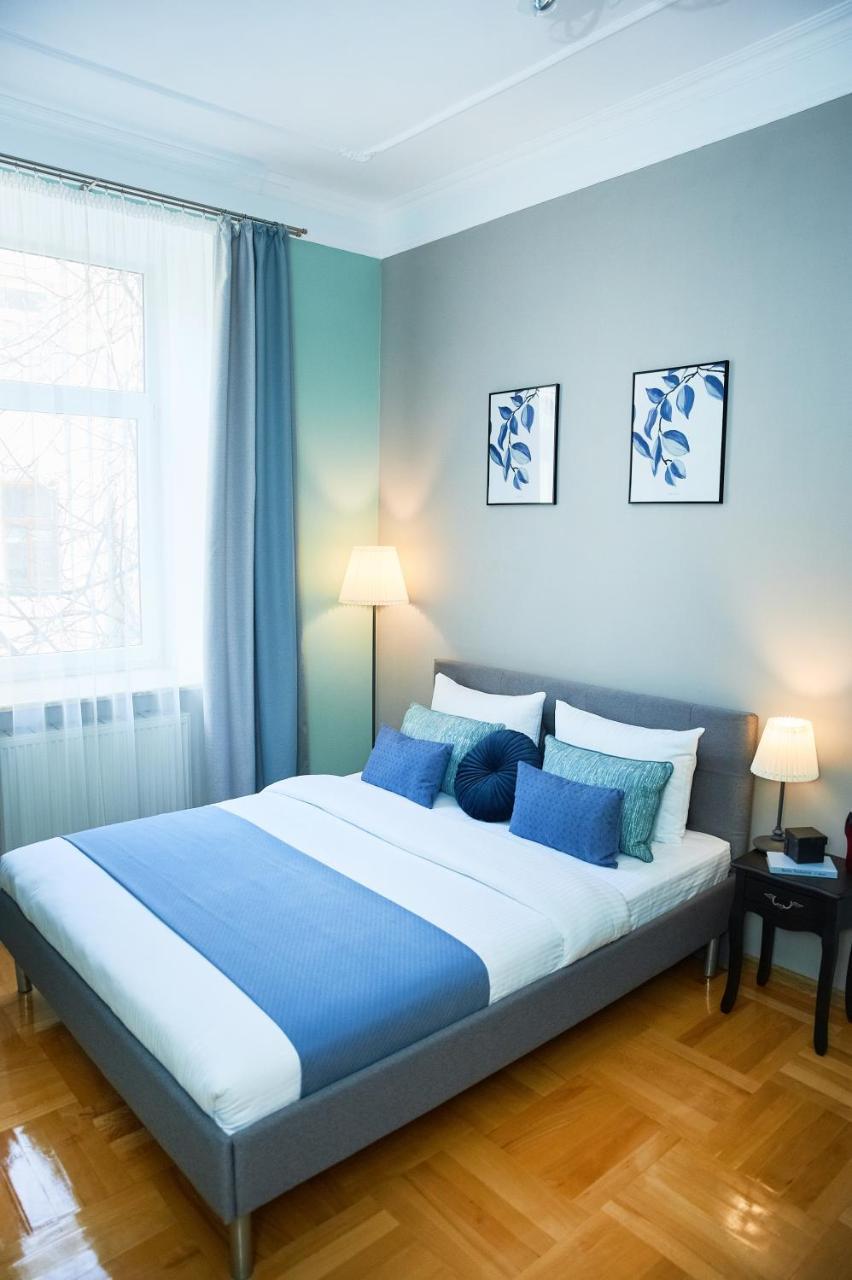 Cozy Apartment, 5Mins To Opera リヴィウ エクステリア 写真